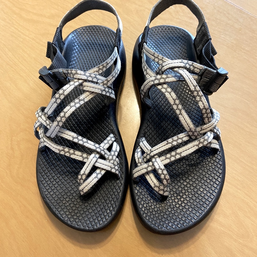 Women’s Sz 8 Grey & Black Chaco ZX2 Classic Sport Sandals